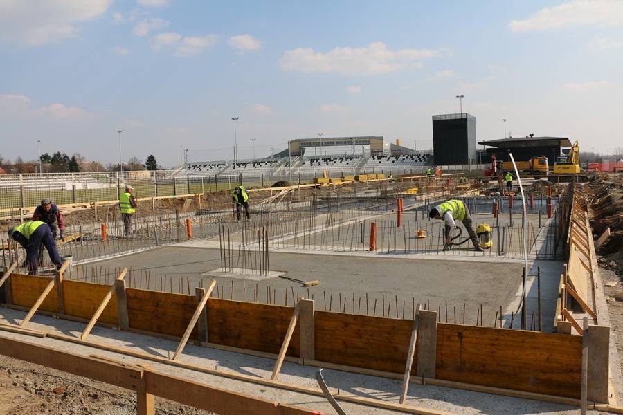 SB Online | Napreduju radovi na izgradnji južne tribine Stadiona kraj Save