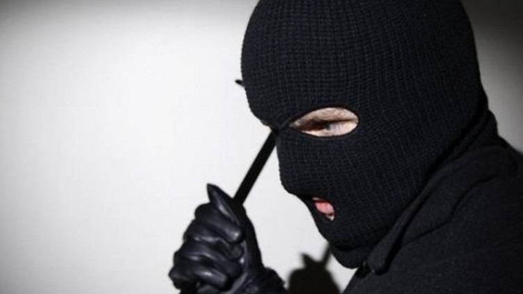 SB Online | S maskom na licu pokušao opljačkati trgovinu, uhvaćen je za nekoliko minuta