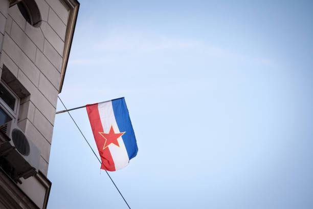SB Online | Lik je na svojoj kući izvjesio Jugoslavensku zastavu. Biste li ga vi prijavili policiji ili ne?