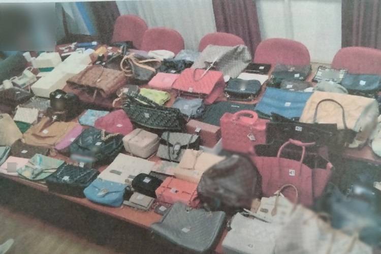 SB Online | Uhićen provalnik koji je u Slavonskom Brodu iz kuće ukrao ženske torbice u vrijednosti 600 000 eura
