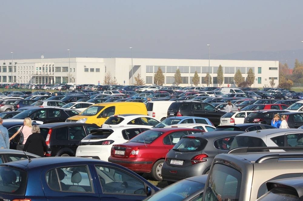 SB Online | Država rasprodaje službena vozila: Imate jedinstvenu priliku kupiti automobil za već od 100 eura