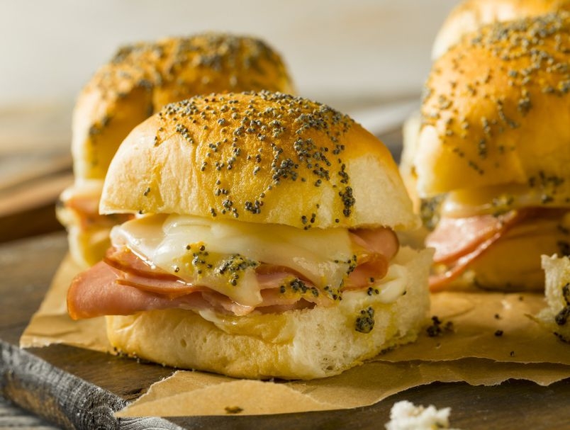 SB Online | Iz pećnice: Brazilski trik za najfiniji sendvič sa šunkom i sirom