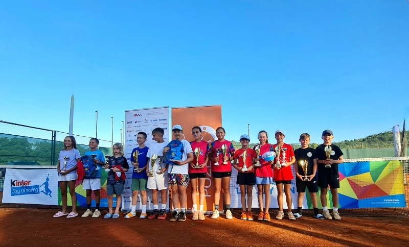 U Požegi održan Kinder joy of moving turnir u tenisu do 12 godina