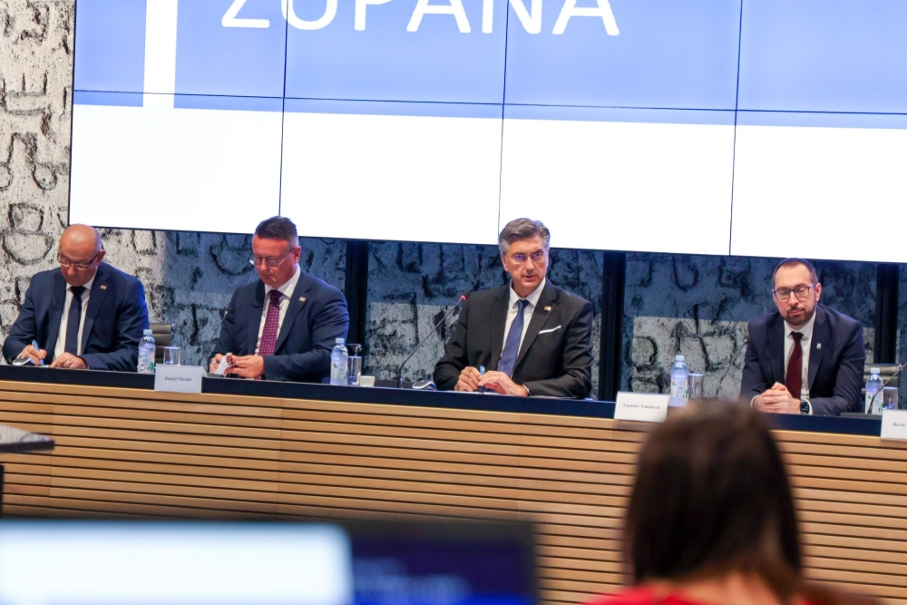 Jozić na sastanku s premijerom i ministrima: „Samo rast gospodarstva može pomoći smanjenju regionalnih razlika“