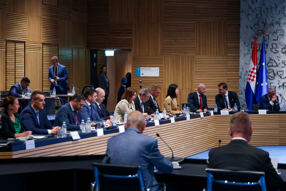 Jozić na sastanku s premijerom i ministrima: „Samo rast gospodarstva može pomoći smanjenju regionalnih razlika“