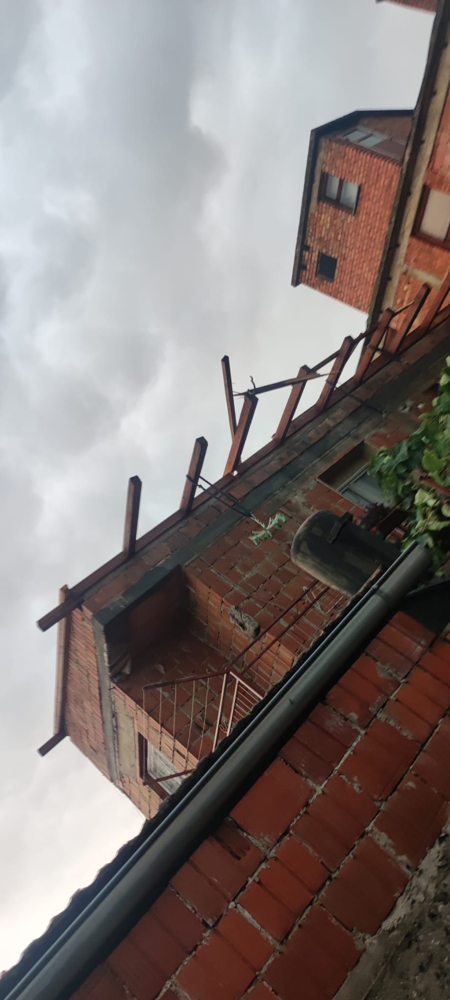 Dan kad je nebo potamnilo, a priroda pokazala svoju snagu: Dvije godine od katastrofalnog nevremena koje je pogodilo požeški i pleternički kraj