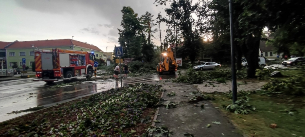 Dan kad je nebo potamnilo, a priroda pokazala svoju snagu: Dvije godine od katastrofalnog nevremena koje je pogodilo požeški i pleternički kraj