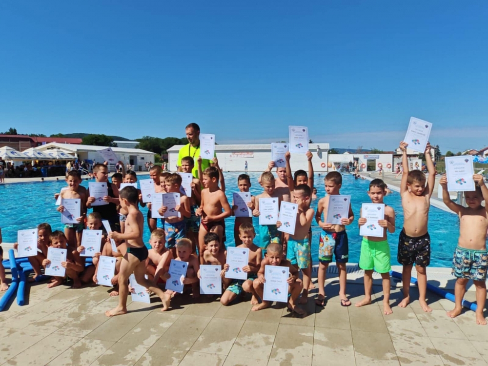 Dodjelom diploma i demonstracijom stečenih znanja završila Škola plivanja Požeškog športskog saveza i Grada Požege 2025