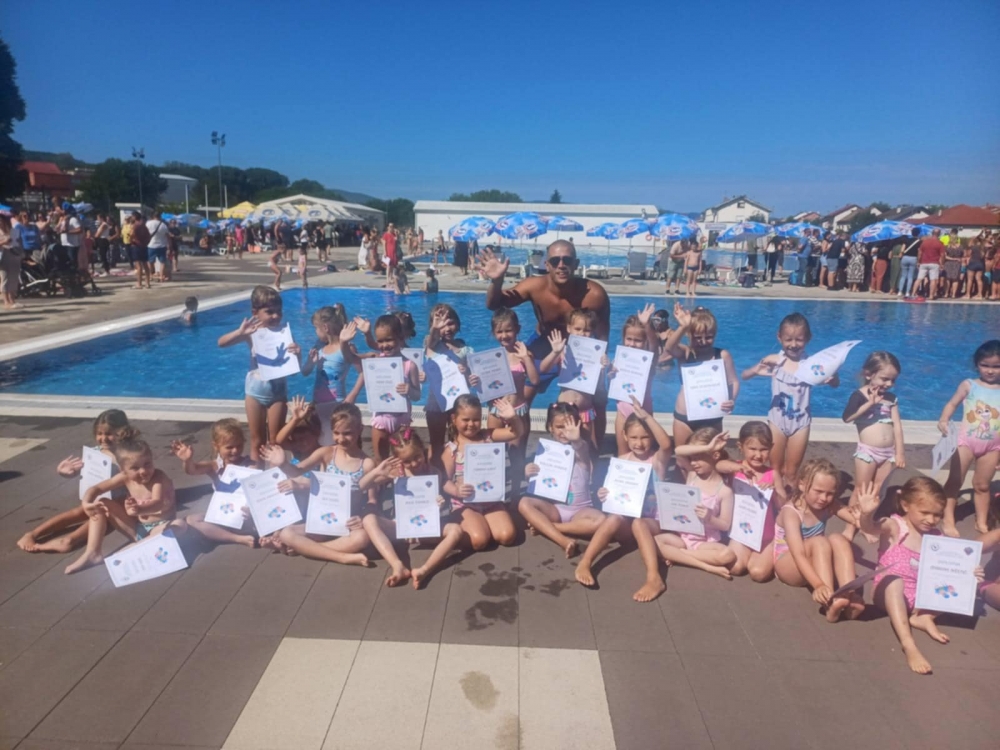 Dodjelom diploma i demonstracijom stečenih znanja završila Škola plivanja Požeškog športskog saveza i Grada Požege 2025