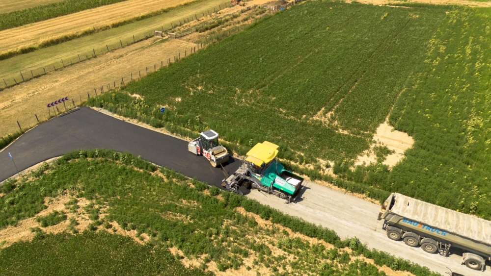 Pri kraju je asfaltiranje pristupne ceste budućoj tržnici u Kutjevu