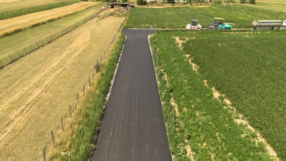 Pri kraju je asfaltiranje pristupne ceste budućoj tržnici u Kutjevu