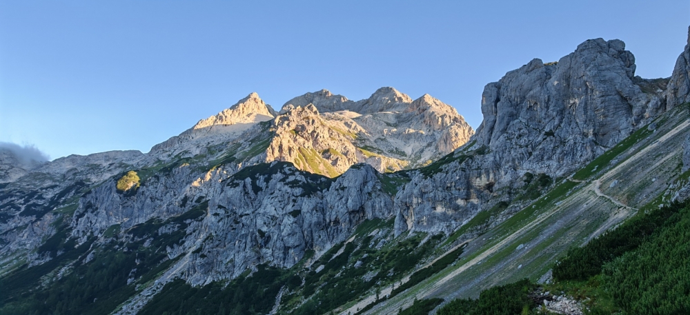 HPD Gojzerica uspješno osvojila Triglav – među njima i 11-godišnja planinarka Petra!