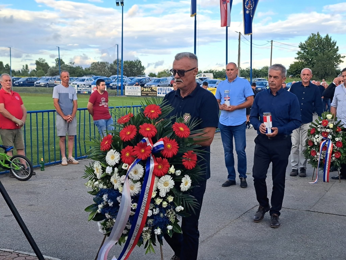 Odigran nogometni turnir u spomen na sedmoricu poginulih hrvatskih branitelja iz Vidovaca i Dervišage