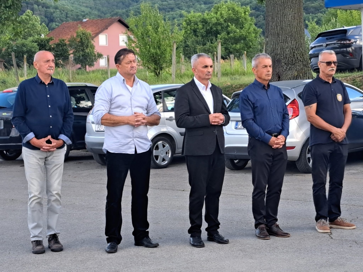 Odigran nogometni turnir u spomen na sedmoricu poginulih hrvatskih branitelja iz Vidovaca i Dervišage