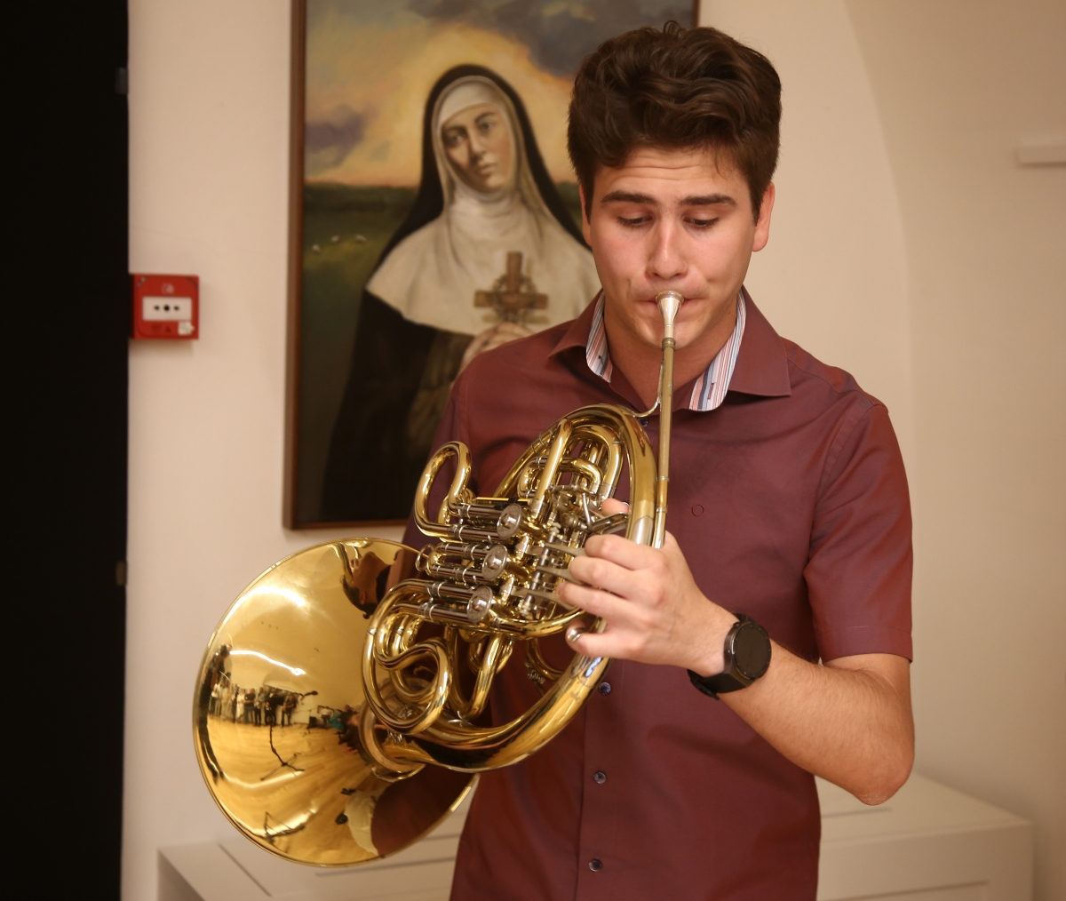 Požeški muzej: Otvorena izložba »Hrvatski sveci i blaženici u našem narodu« akademske slikarice Iris Mihatov Miočić