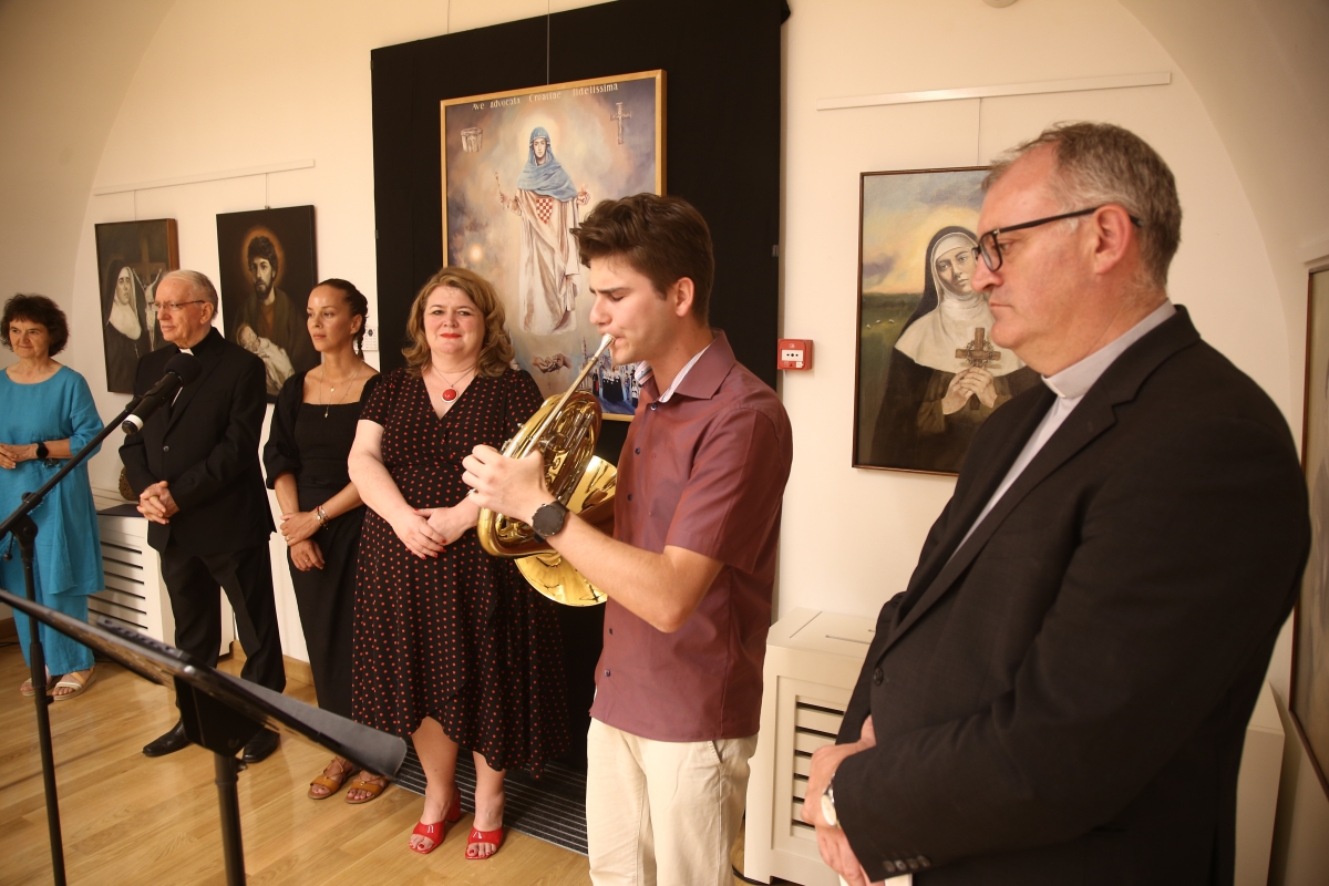 Požeški muzej: Otvorena izložba »Hrvatski sveci i blaženici u našem narodu« akademske slikarice Iris Mihatov Miočić