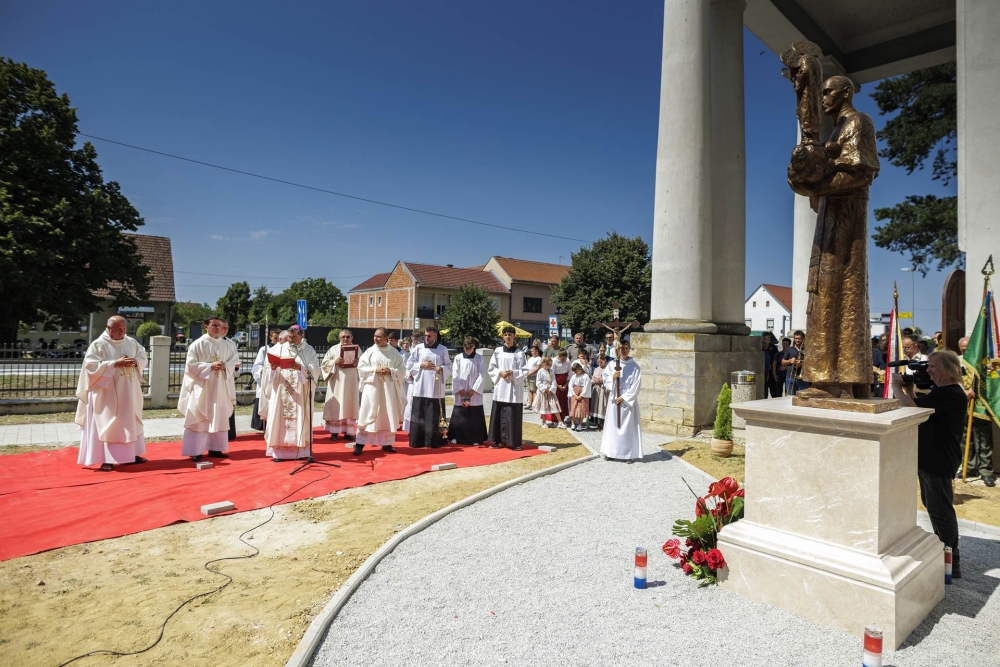 Svetkovina Uznesenja BDM u Suhopolju