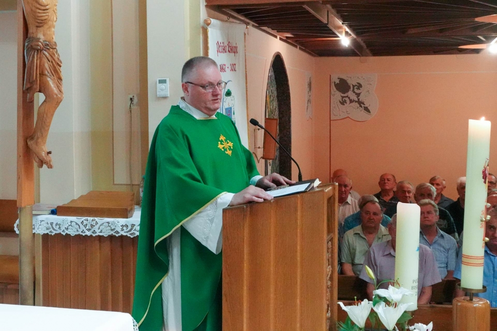 Biskup Ivo uveo u službu novog župnika u Davoru