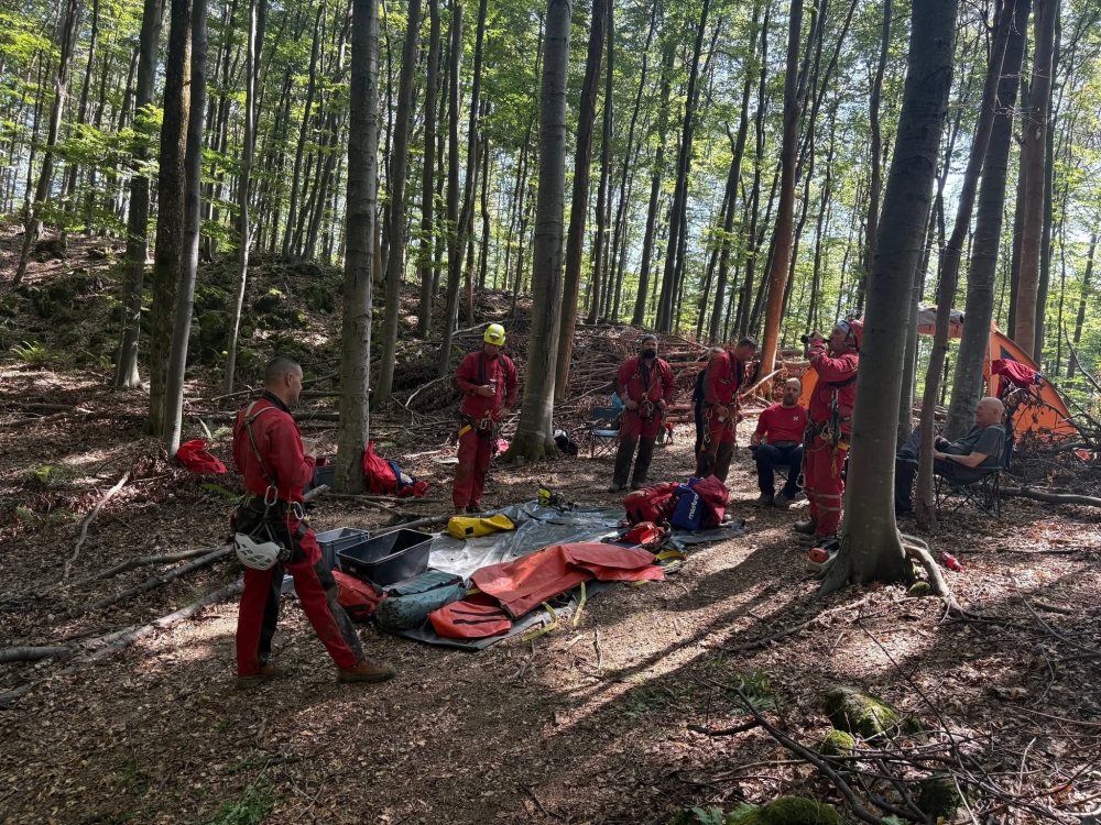 Speleo vježba HGSS Stanice Požega na Papuku