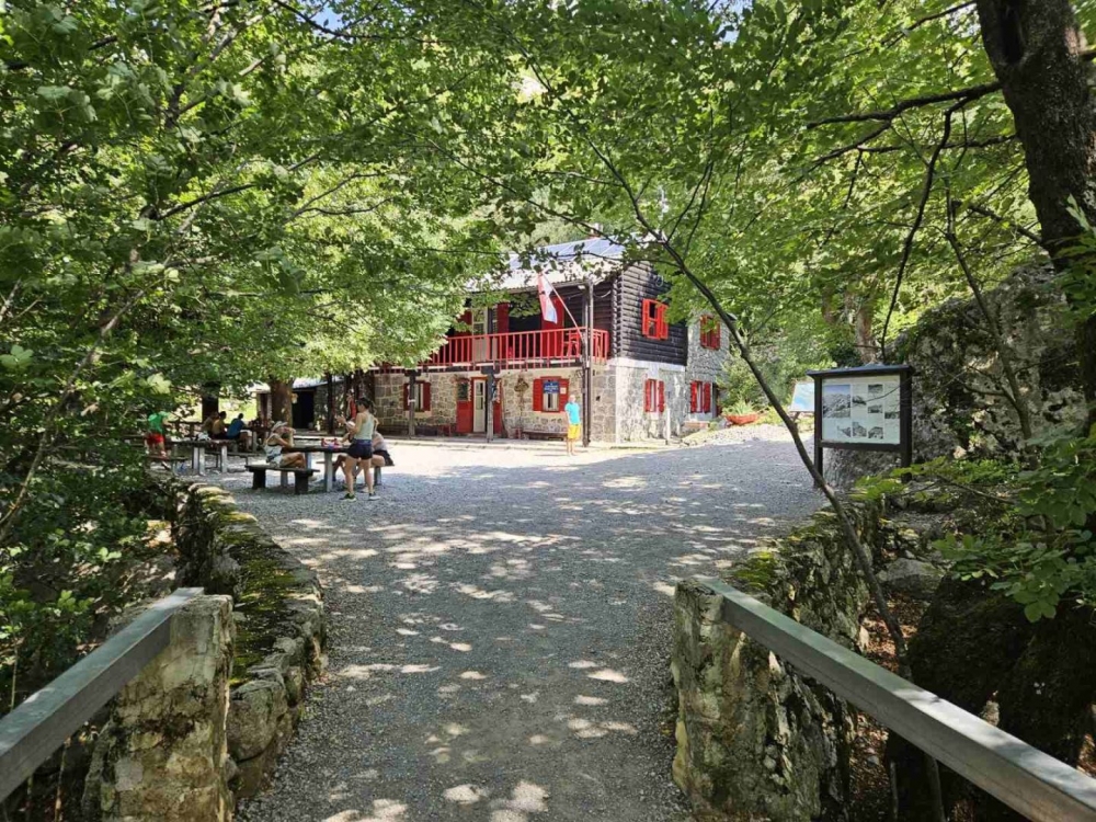 Kutjevački planinari nastavili avanture od Velebita do švicarskih Alpa