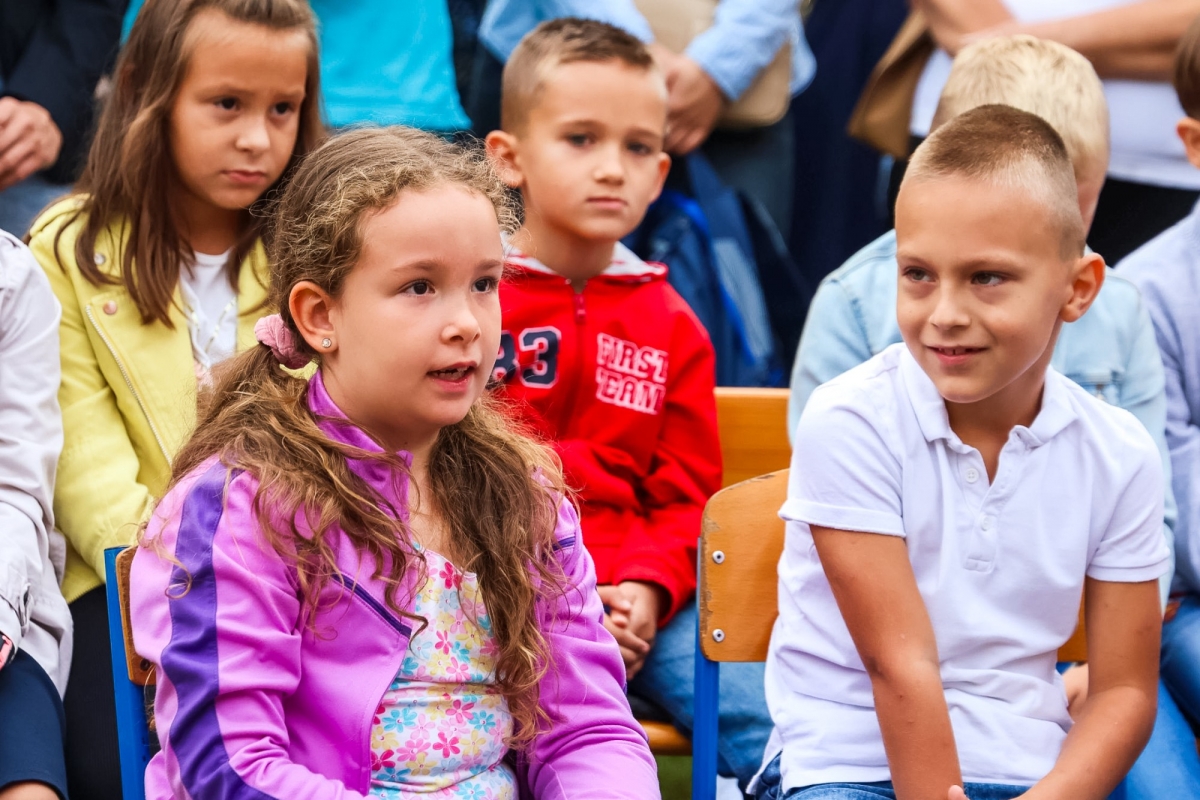 Prvi dan škole u Požeško-slavonskoj županiji: 590 prvašića započelo novo životno poglavlje