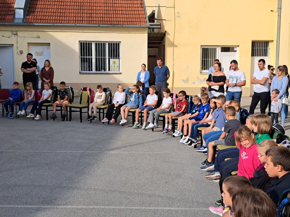 Gradonačelnik Miličević i njegova zamjenica Martinek obišli požeške gradske škole