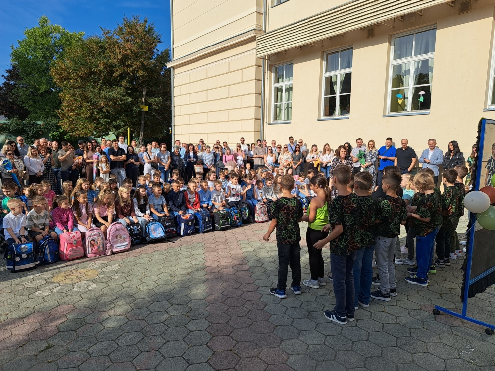 Gradonačelnik Miličević i njegova zamjenica Martinek obišli požeške gradske škole