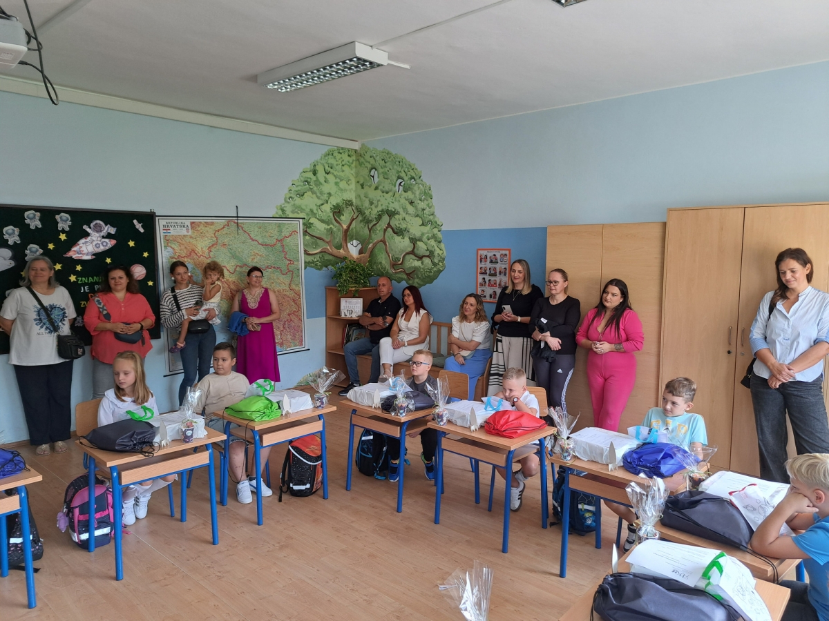 Gradonačelnik Miličević i njegova zamjenica Martinek obišli požeške gradske škole