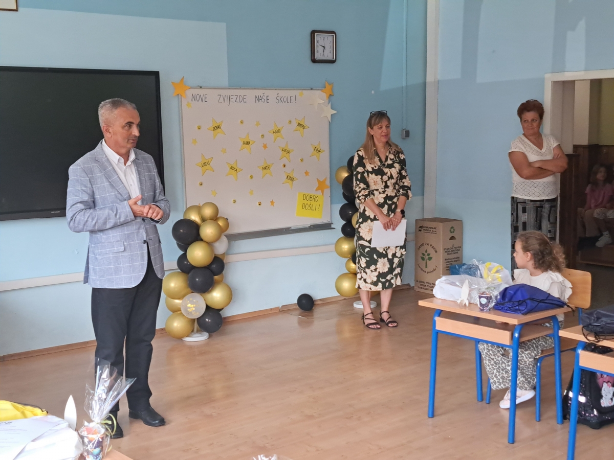 Gradonačelnik Miličević i njegova zamjenica Martinek obišli požeške gradske škole