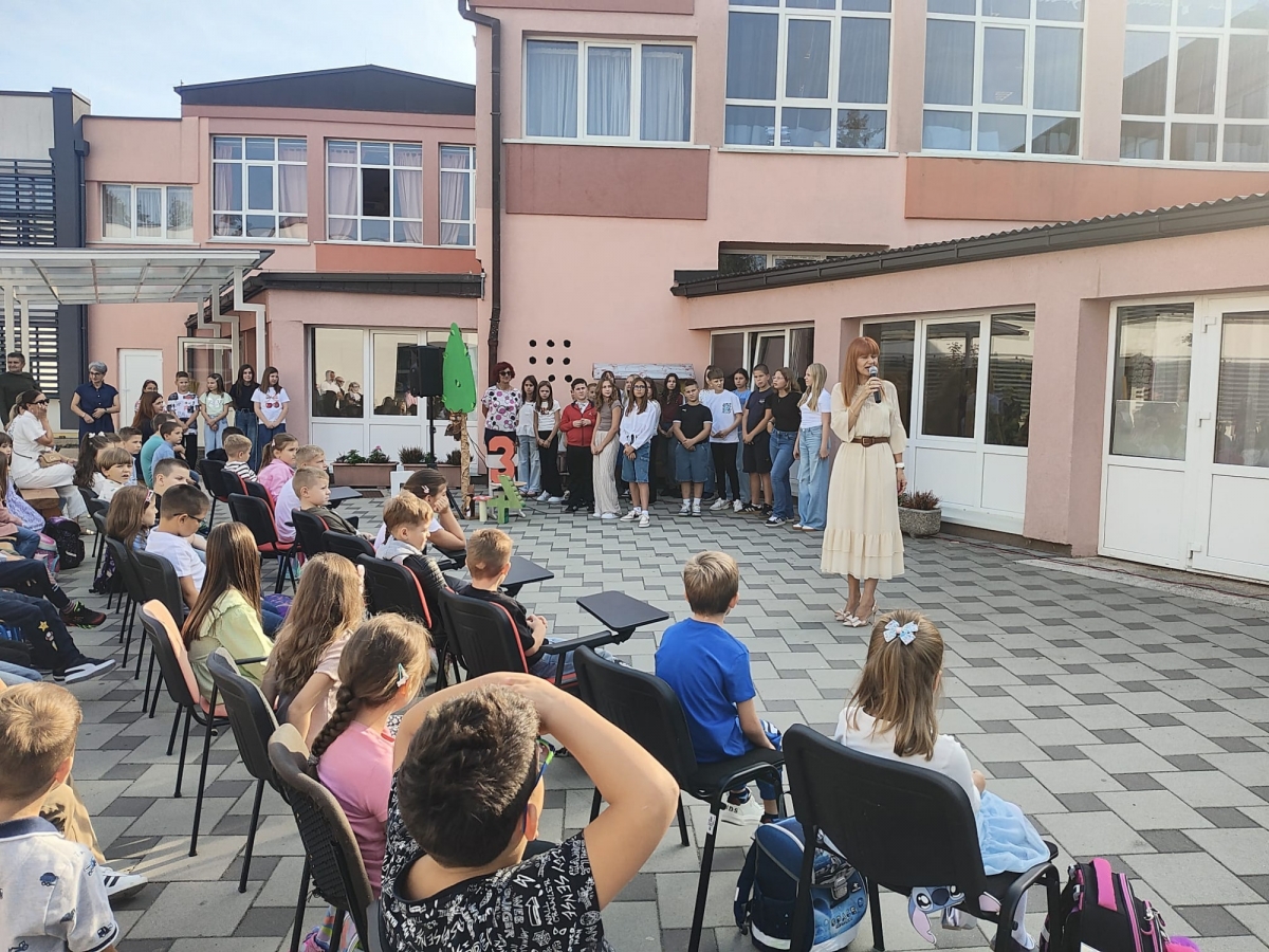 Gradonačelnik Miličević i njegova zamjenica Martinek obišli požeške gradske škole