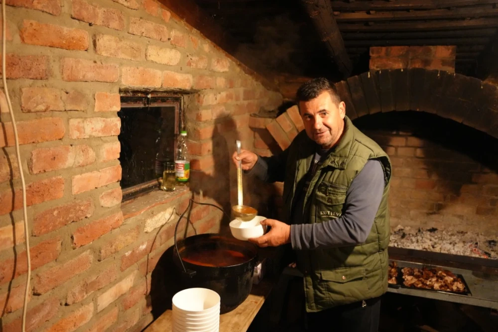 Hrnjevački vinogradari proslavili završetak berbe – vino, prijateljstvo i slavonska duša