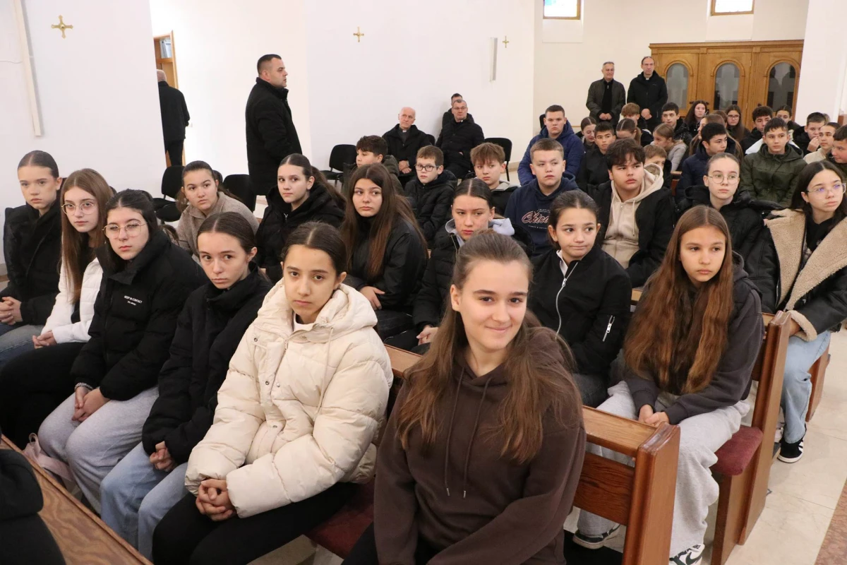 Započeli dekanatski susreti krizmanika i mladih u pripravi za SKHM2026.