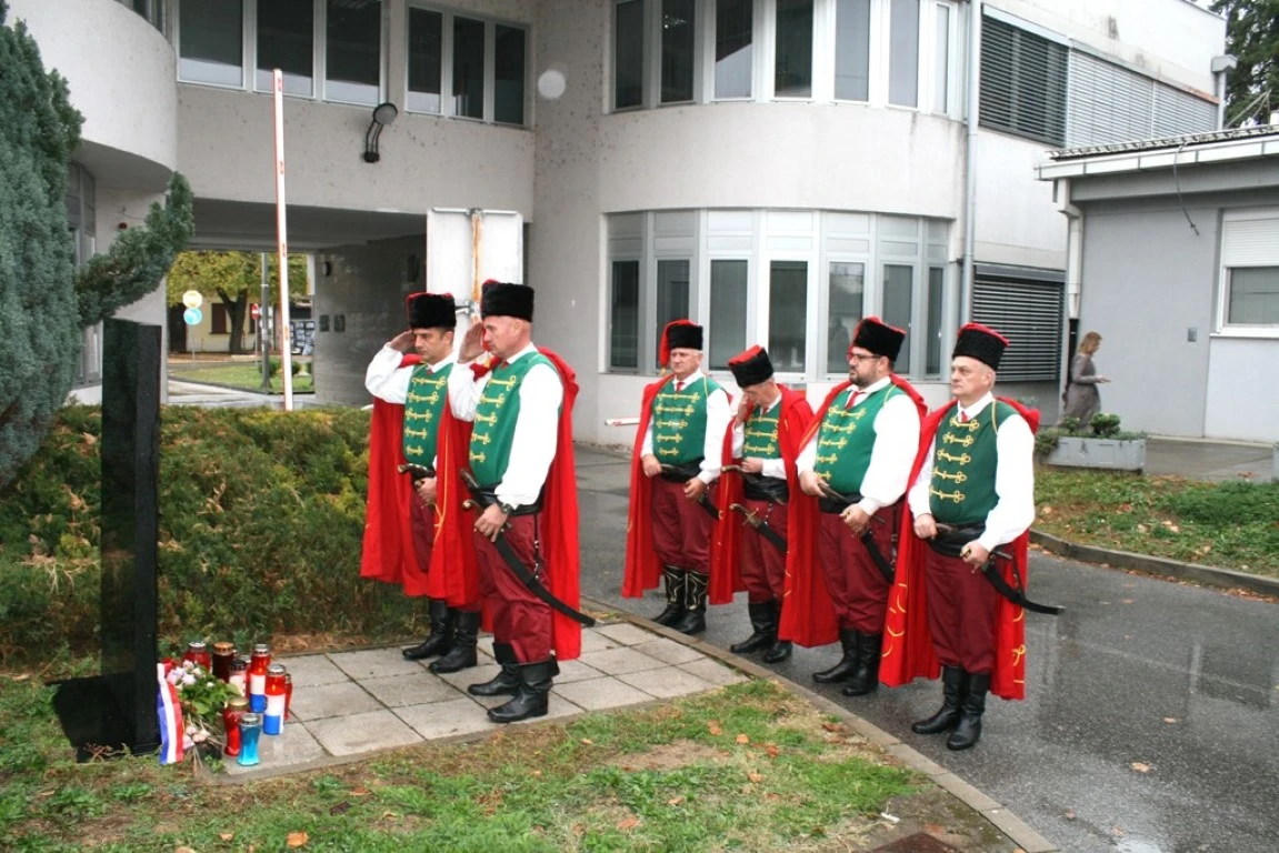 Postrojba Trenkovi panduri u posjetu Vukovaru