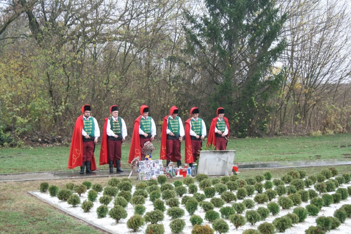 Postrojba Trenkovi panduri u posjetu Vukovaru