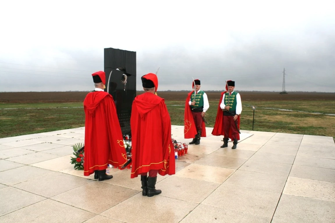 Postrojba Trenkovi panduri u posjetu Vukovaru