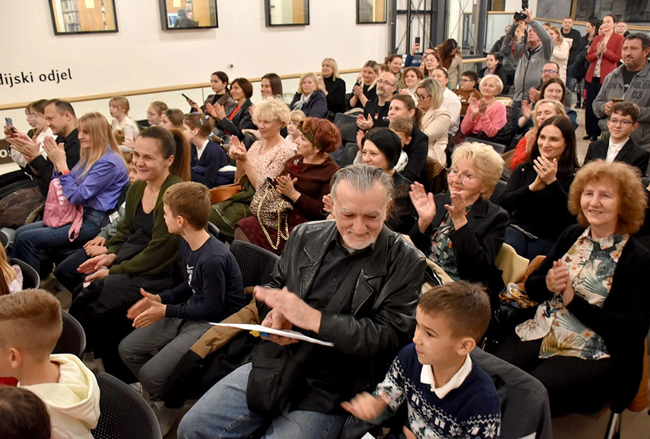 Promocija „Naše zimske pjesmoslikovnice“ u Gradskoj knjižnici Požega