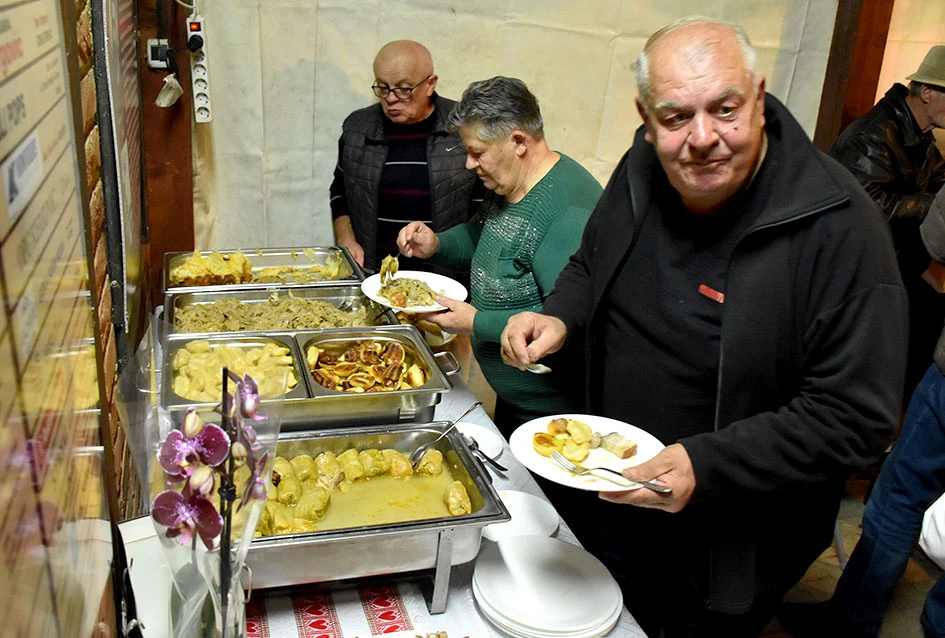 Požeška poduzetnica Ivanka Dodiković proslavila Martinje; Vlado Bauer predvodio obred, kumovi Franjo Lucić i Marinko Markota