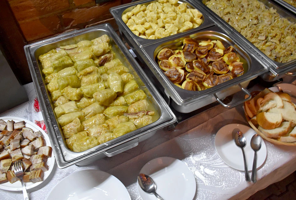 Požeška poduzetnica Ivanka Dodiković proslavila Martinje; Vlado Bauer predvodio obred, kumovi Franjo Lucić i Marinko Markota