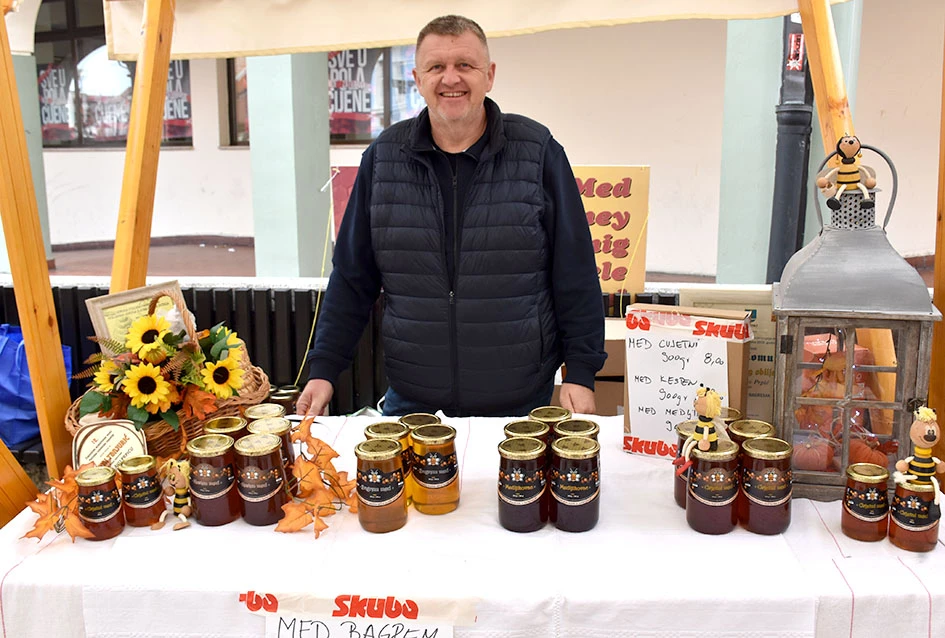 JESEN U POŽEGI: štandovi puni domaćih okusa i tradicionalno krštenje mošta
