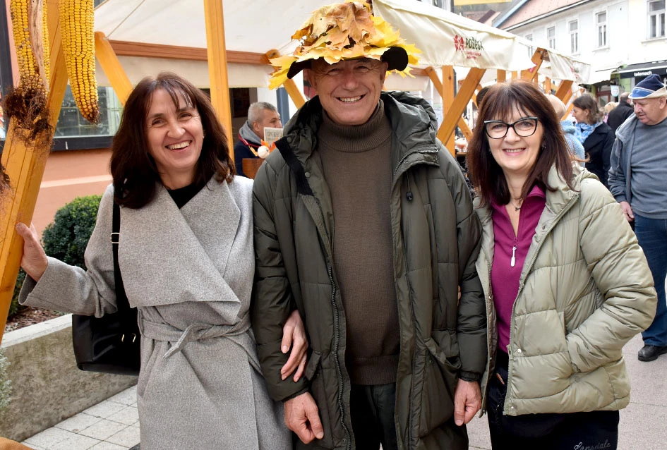 JESEN U POŽEGI: štandovi puni domaćih okusa i tradicionalno krštenje mošta