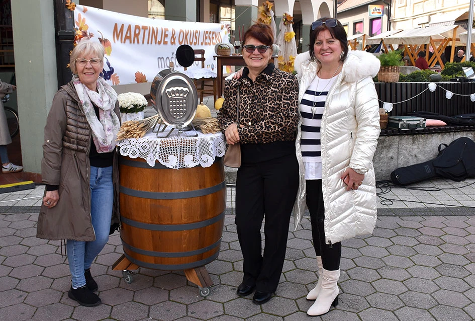 JESEN U POŽEGI: štandovi puni domaćih okusa i tradicionalno krštenje mošta
