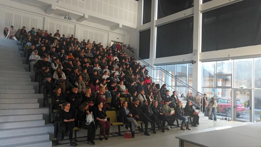 U tišini sjećanja: Poljoprivredno-prehrambena škola odala počast Vukovaru i Škabrnji