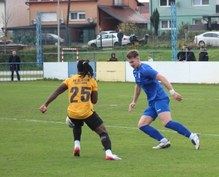 SUSJEDSKI DERBI: Vrijedan bod Slavije protiv Slavonije u Požegi