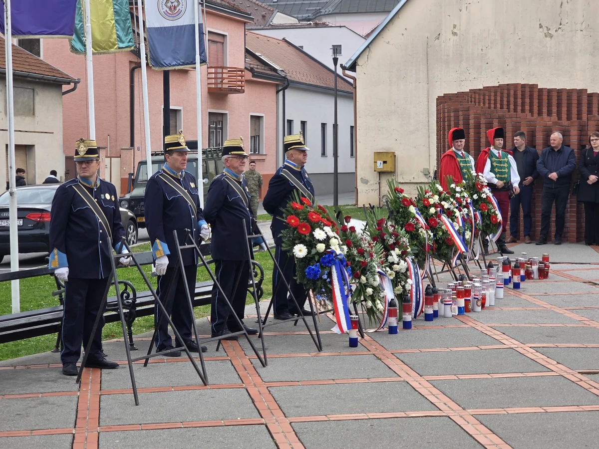 POŽEGA U ZNAKU PIJETETA: Požežani se poklonili žrtvama Vukovara, Škabrnje i svim braniteljima Domovine
