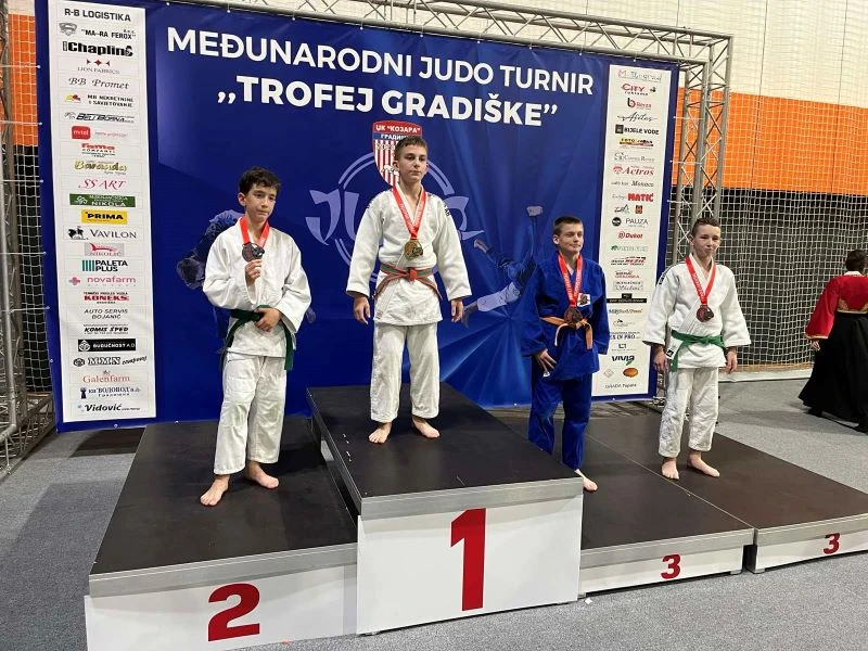 Sjajni uspjeh mladih judaša: Čaglinski Slavonac osvojio medalje na međunarodnom turniru u Gradišci