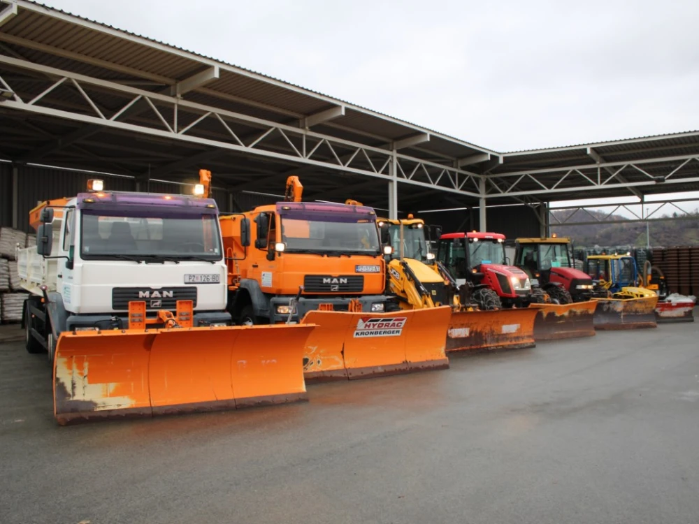 Snijeg stiže u Požeštinu – Komunalac spreman