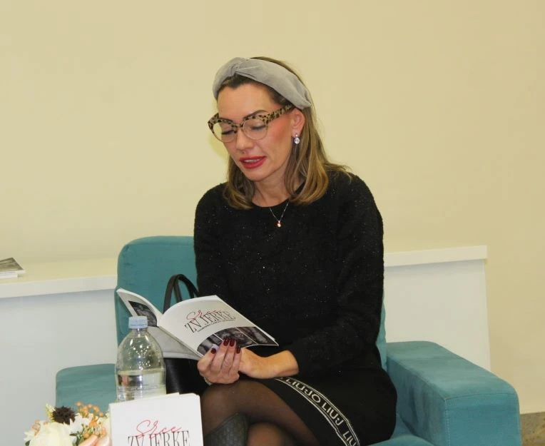 PLETERNICA: Predstavljena knjiga „Srce zvjerke“ Daliborke Carević Devernay iz Zagreba