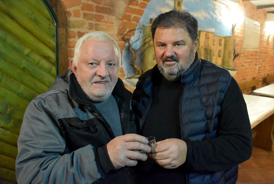 Kaptolčanin Ferdinanad Novak proslavio Martinje i prvi rođendan unučice Marte