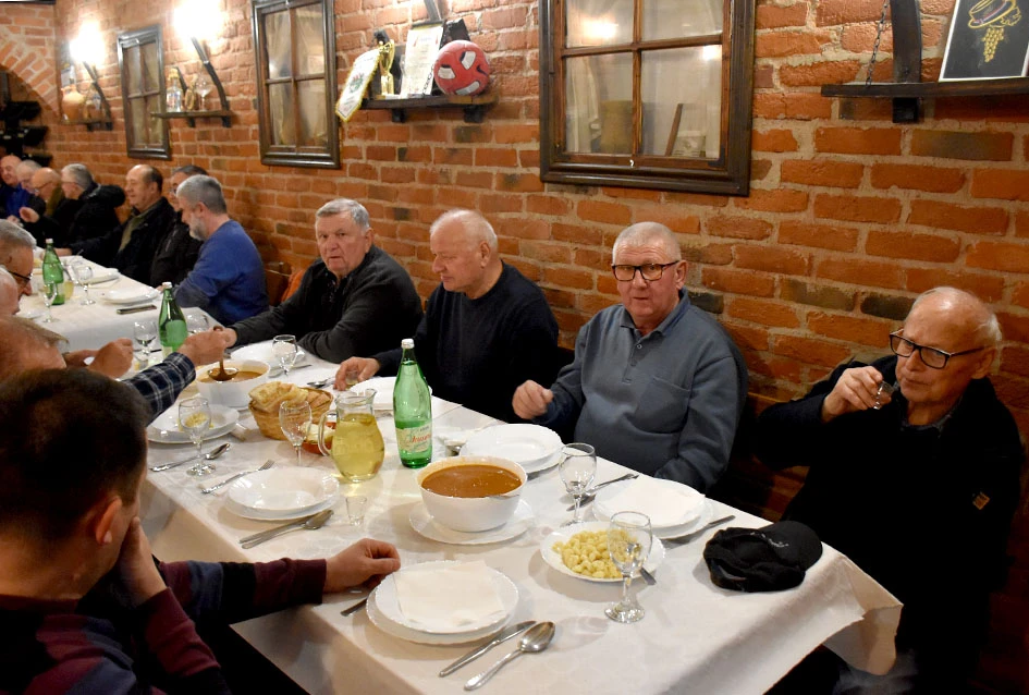 Kaptolčanin Ferdinanad Novak proslavio Martinje i prvi rođendan unučice Marte