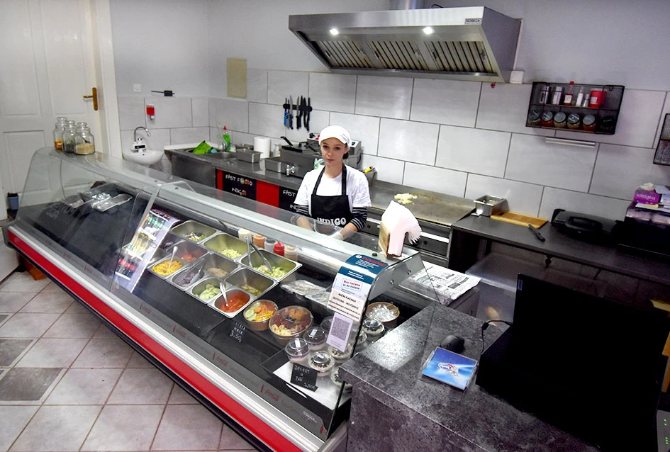 Fast food ’Indigo’ u Požegi: Mjesto gdje se dobro i obilno jede, s obitelji Milinović za kormilom